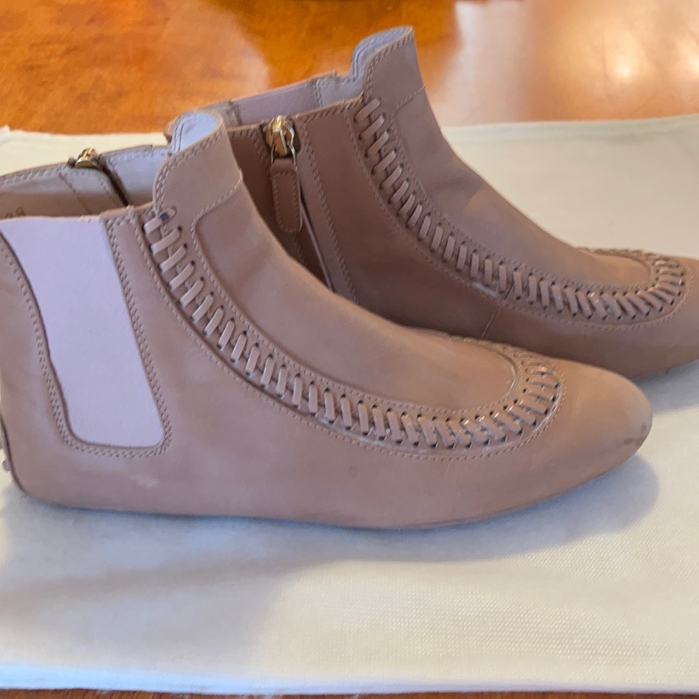 TOD’S Ankle Boots.  Sz.38/8 Excellent Condition!